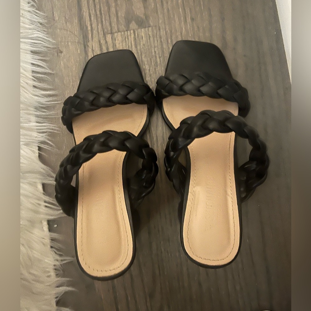 Onyx Braided Two Band Sandal - Picture 2 of 3